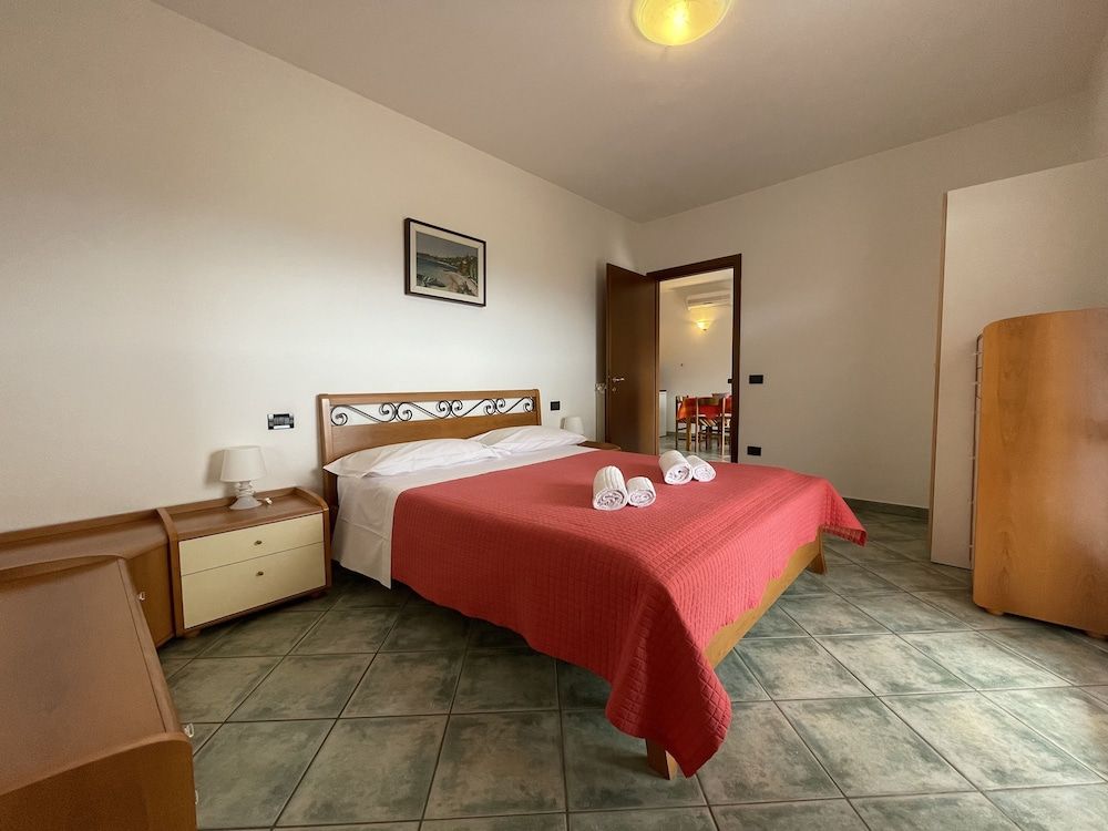 Family Apartment, 1 Bedroom, Terrace, Lake View