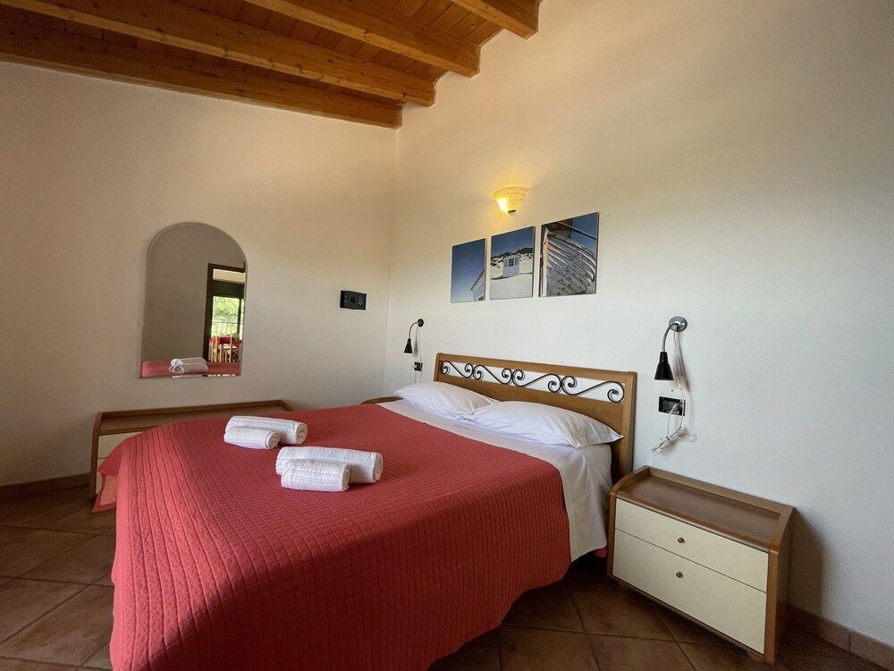 Family Apartment, 1 Bedroom, Lake View, Poolside