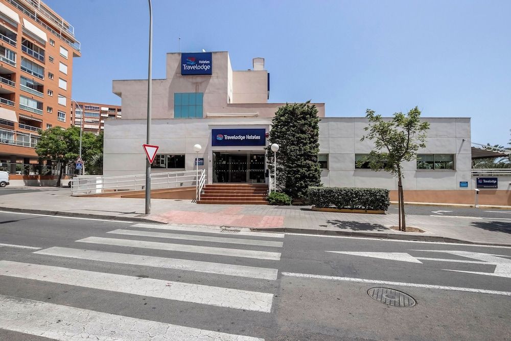 undefined Travelodge Alicante Puerto 7