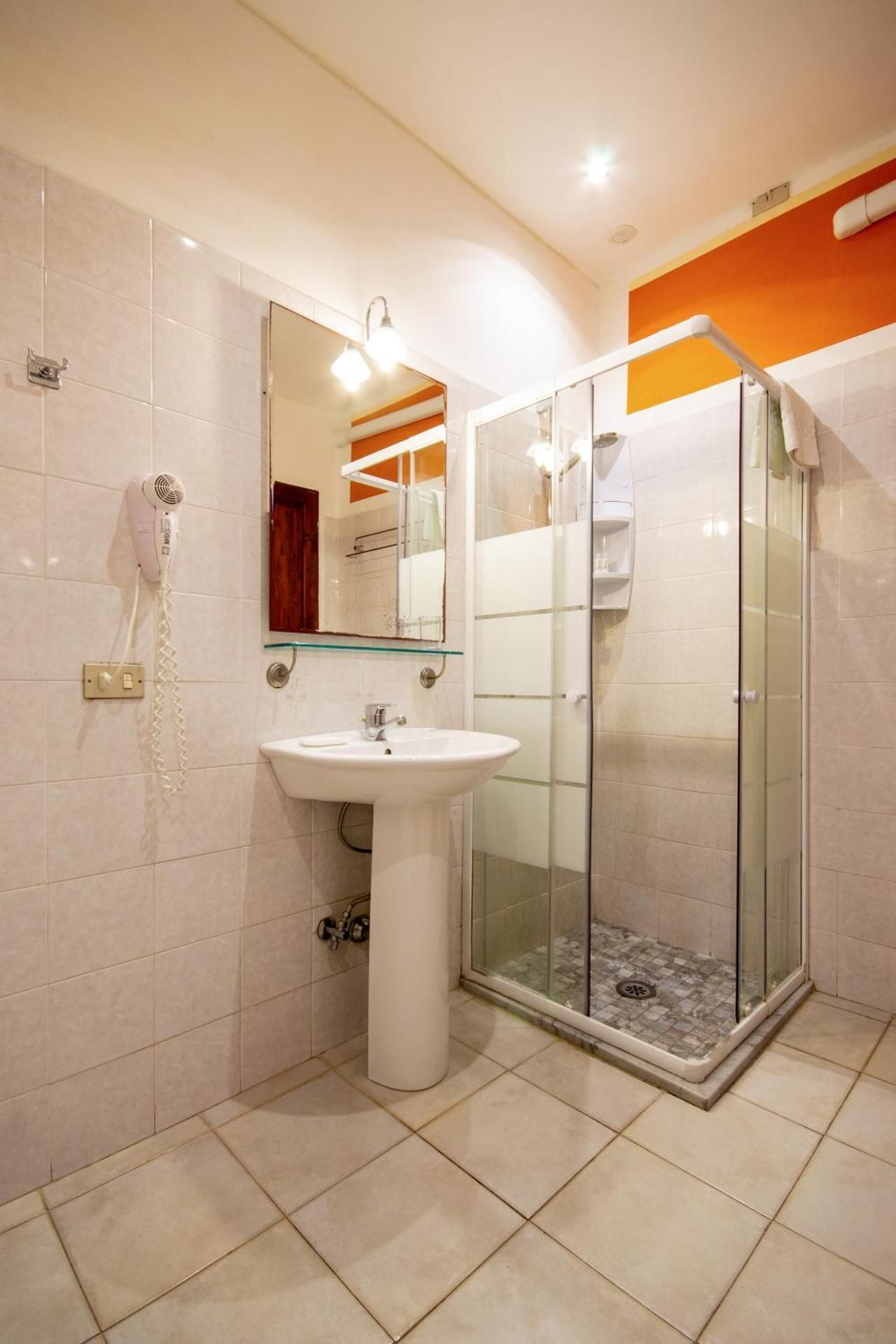 Althea Rooms Deluxe Double or Twin Room 3