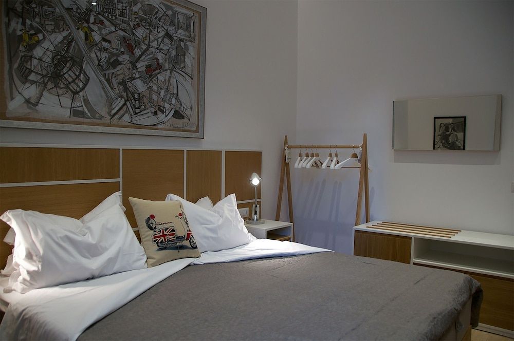 undefined Roma Vespahouse 7