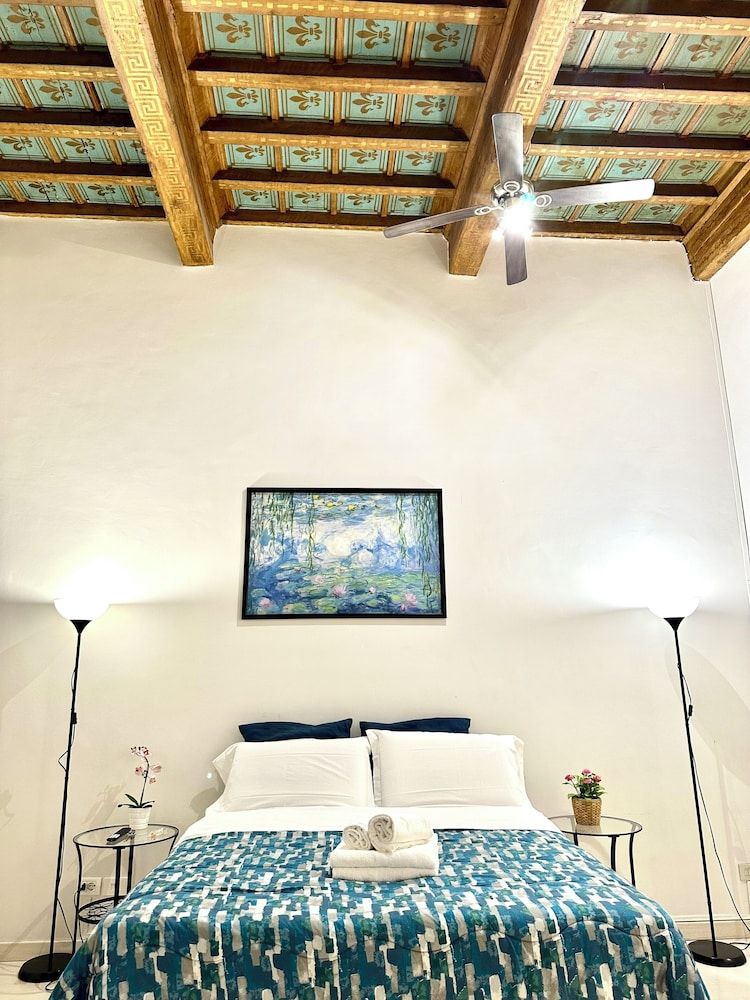 Il Gattopardo Basic Double or Twin Room, Shared Bathroom 8