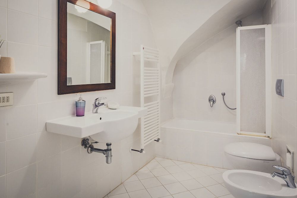 Il Gattopardo Basic Double or Twin Room, Shared Bathroom 13