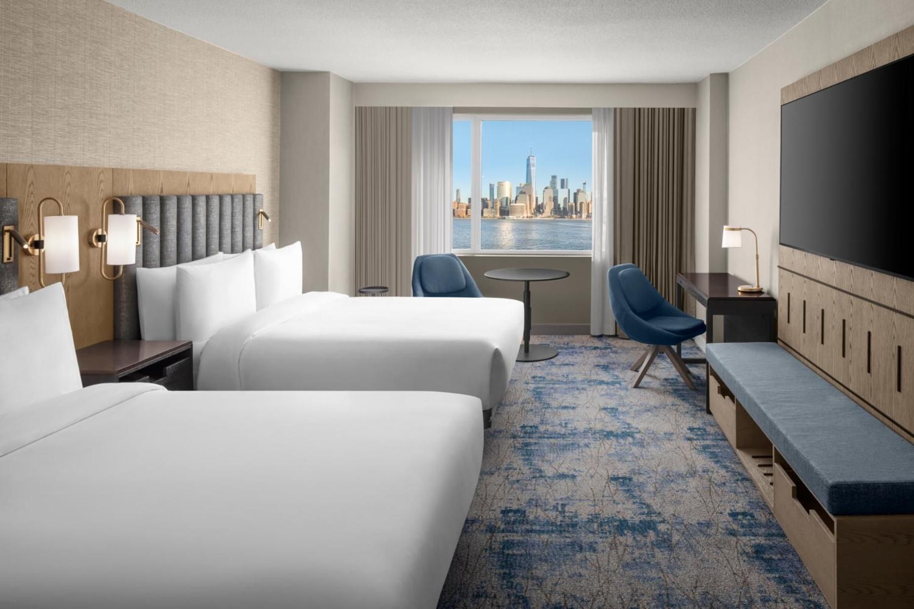 2 Double Beds New York City View