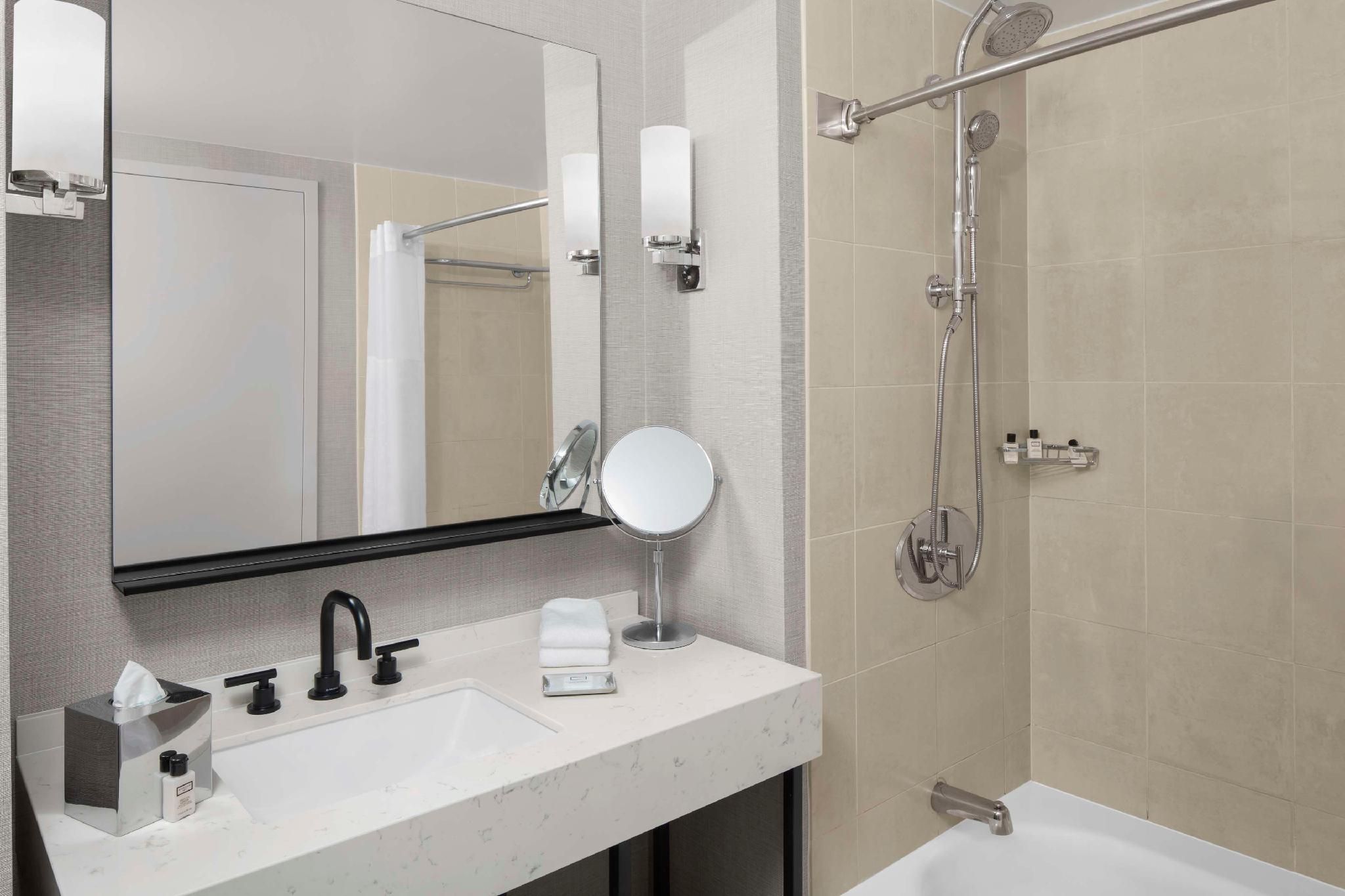 Ellis Suite