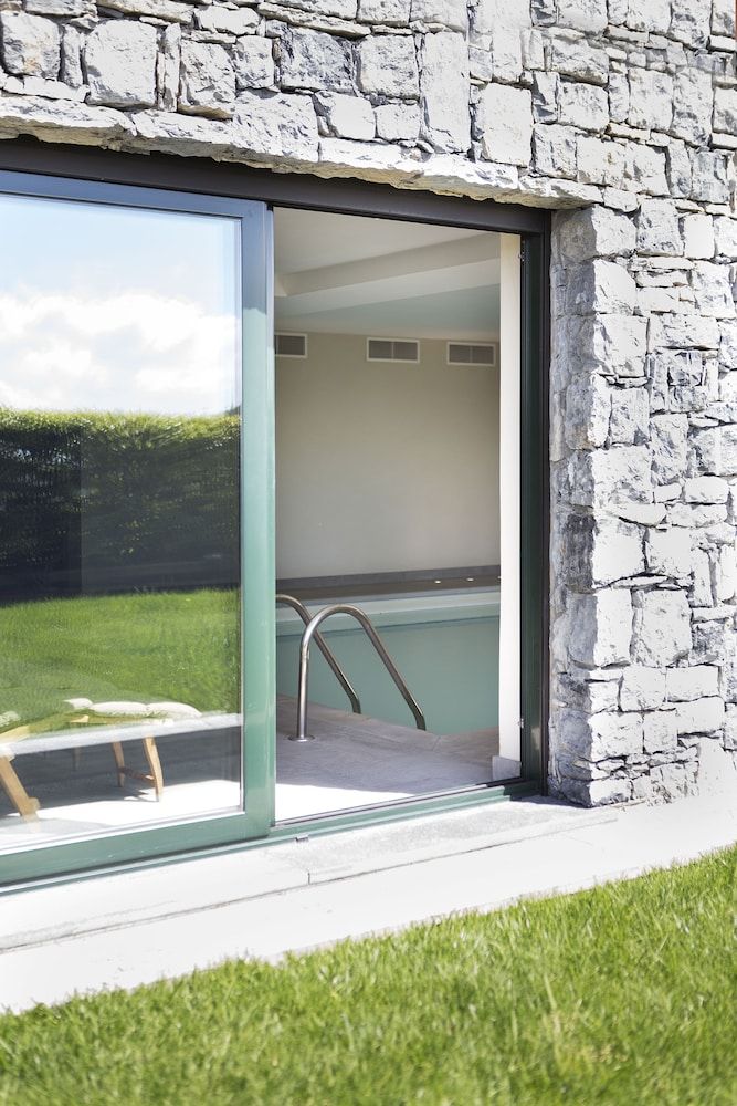 Suite & Pool Como