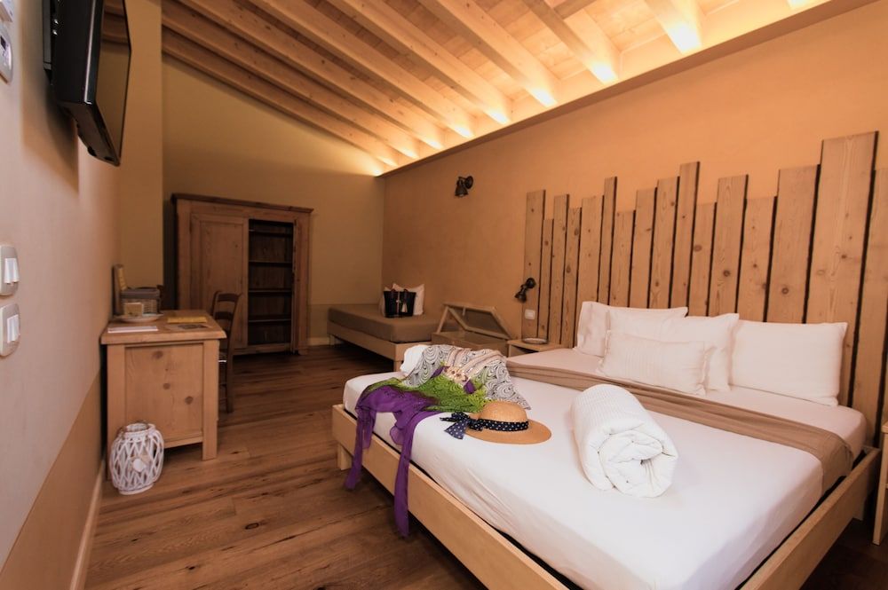 Exclusive Triple Room, Multiple Beds (Genziana)