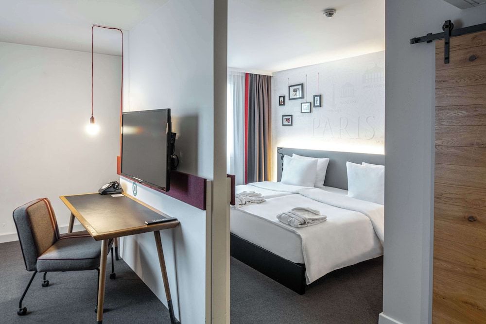 undefined pentahotel Paris Charles de Gaulle Airport 6