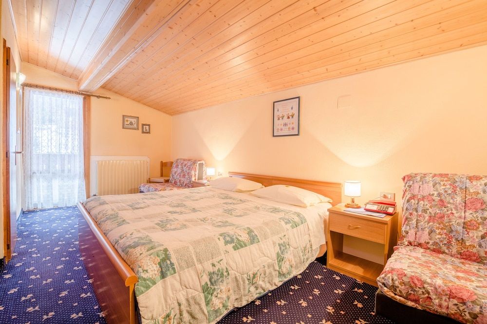 Basic Triple Room