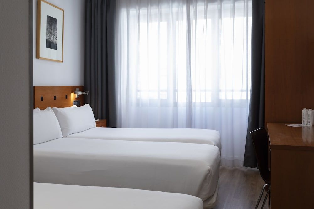 undefined Petit Palace Cliper Gran Vía 9