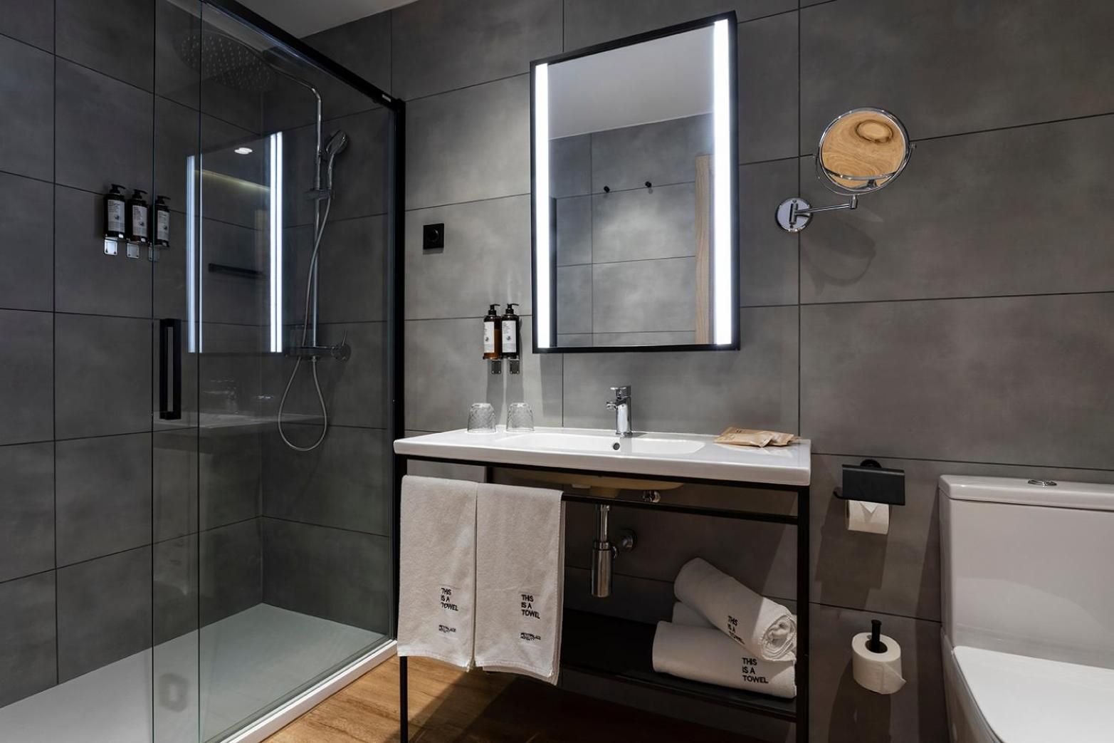 Triple Room (3 Adults)