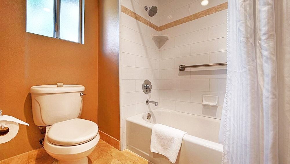 The Zen Hotel Palo Alto Deluxe Room, 2 Double Beds, Non Smoking, Refrigerator & Microwave 4