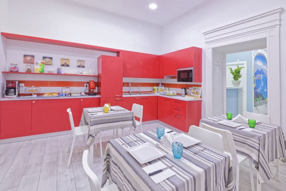 undefined B&B Rest a Napoli 5