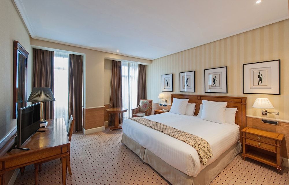 Standard Room, 1 Double or 2 Twin Beds, City View