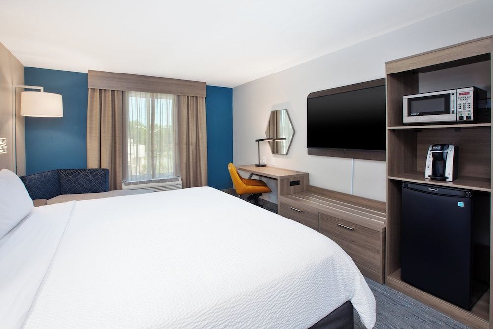 Standard Room, 1 King Bed