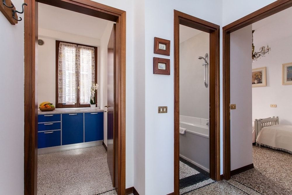 Prince Apartments Deluxe Apartment 7