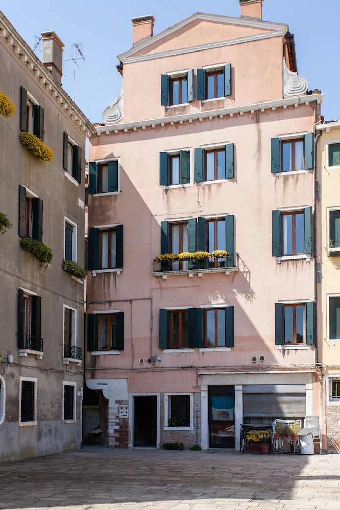 undefined Prince Apartments 10