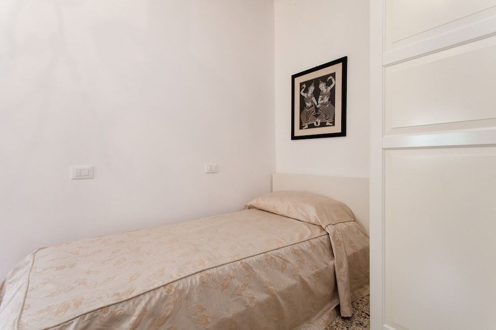 Prince Apartments Superior Apartment 10