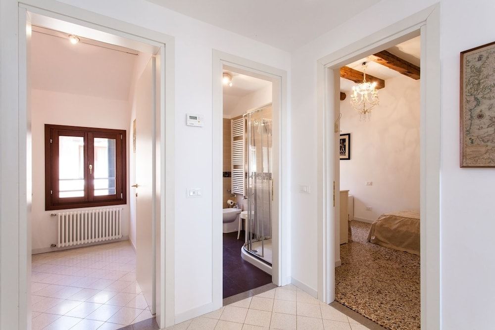 Prince Apartments Superior Apartment 17