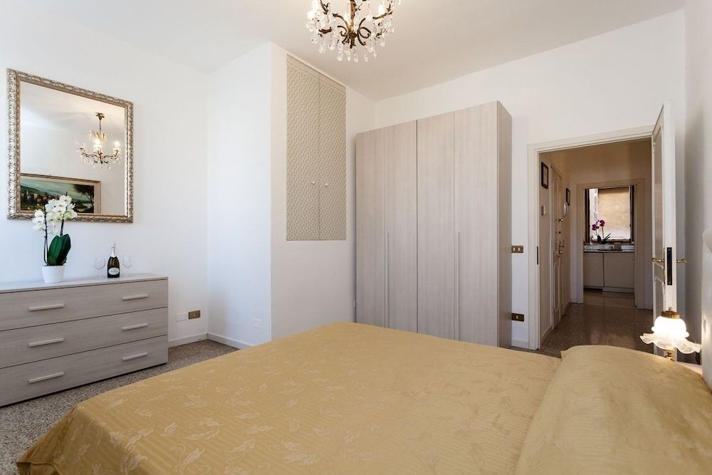 Prince Apartments Comfort Apartment 4