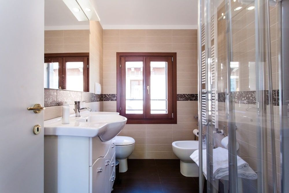 Prince Apartments Superior Apartment 16