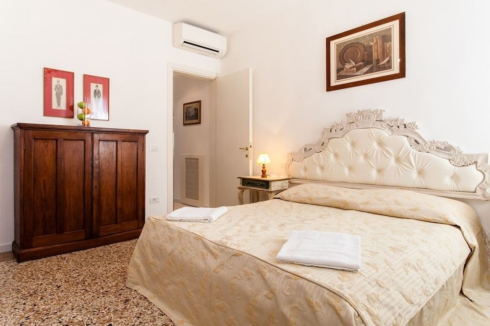 Prince Apartments Superior Apartment 9