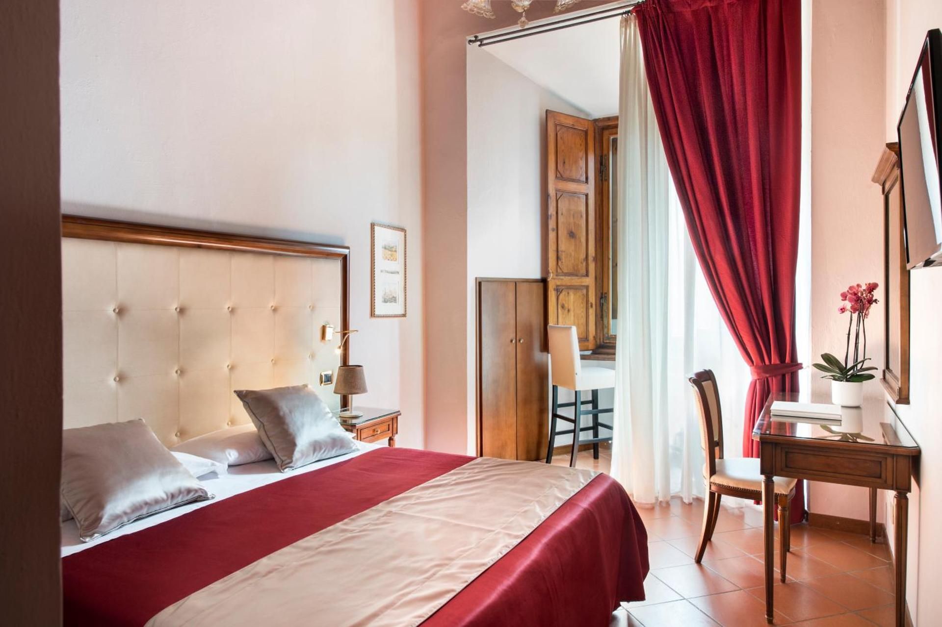 Double or Twin Room with City View