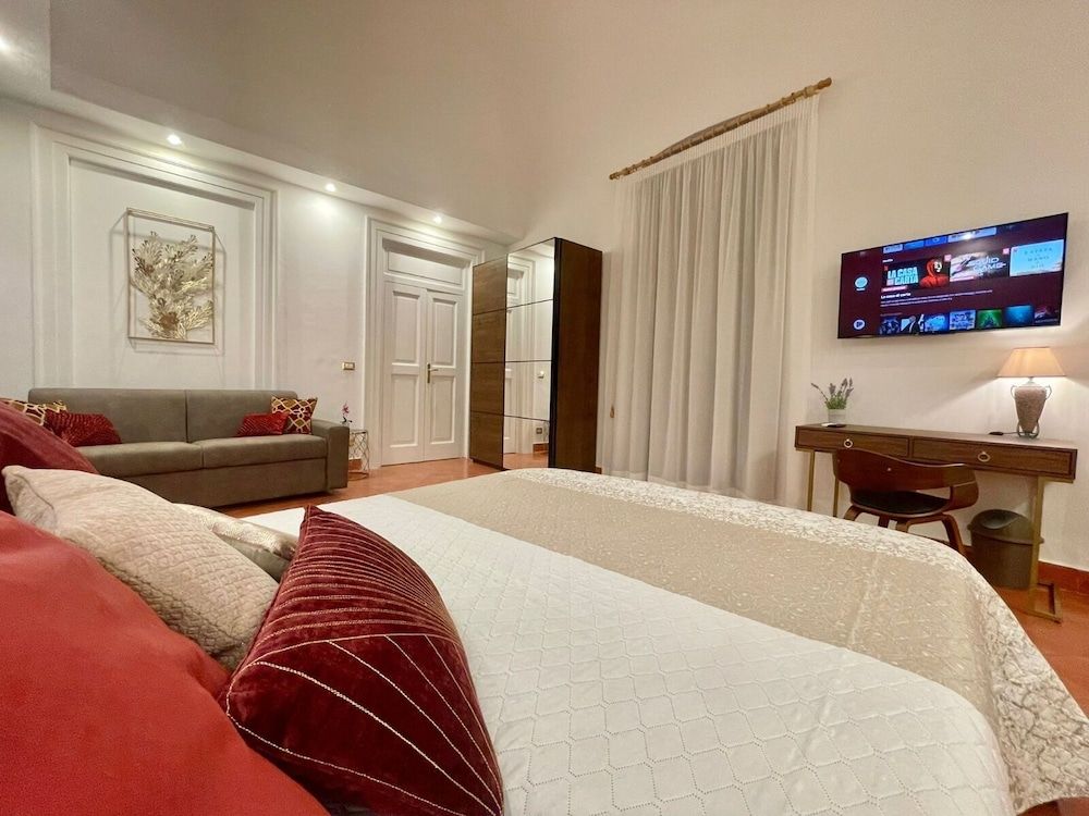 Palazzo Bianchi Domus Holidays Superior Apartment, 1 King Bed with Sofa bed 5