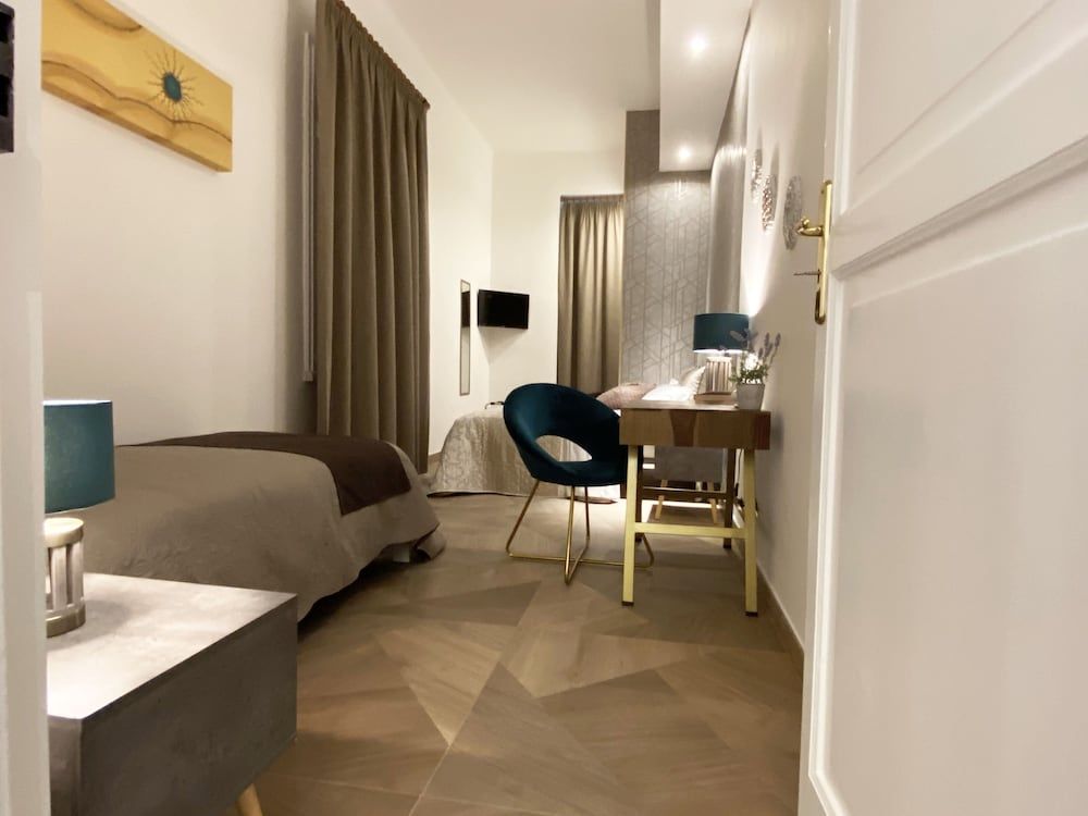 Palazzo Bianchi Domus Holidays Deluxe Apartment, Garden View 15