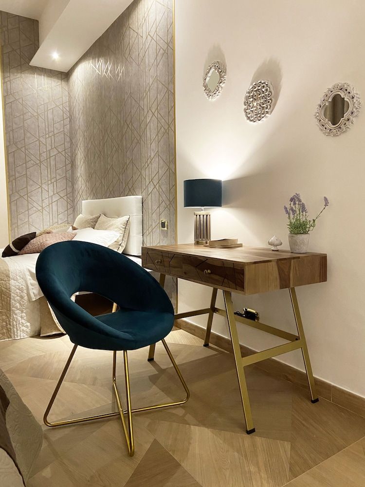 Palazzo Bianchi Domus Holidays Deluxe Apartment, Garden View 14