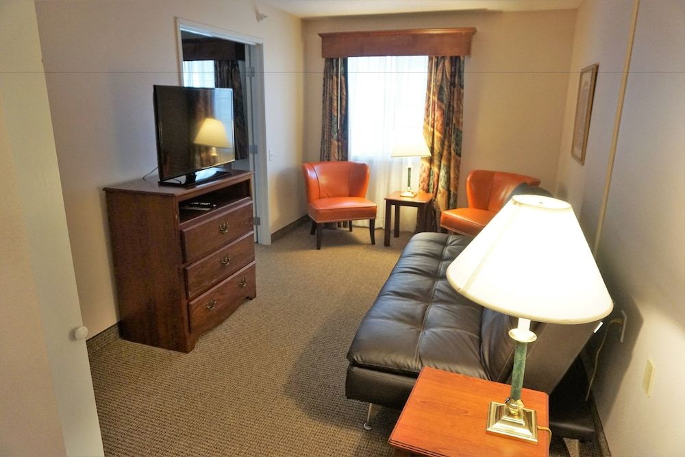 River Hills Hotel Suite, 2 Bedrooms, Non Smoking 6