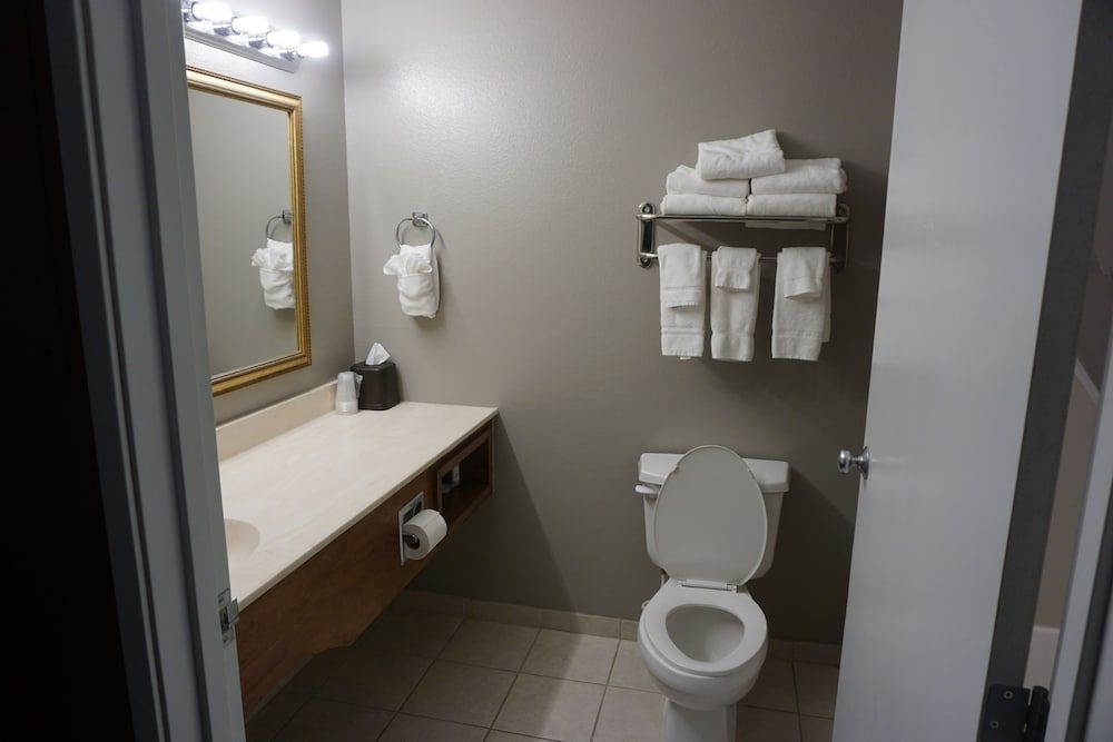 River Hills Hotel Penthouse 2