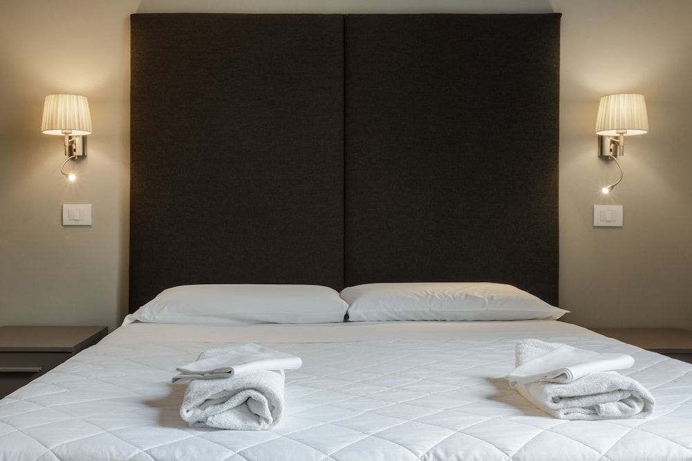 Daphne Guest Hause Deluxe Suite