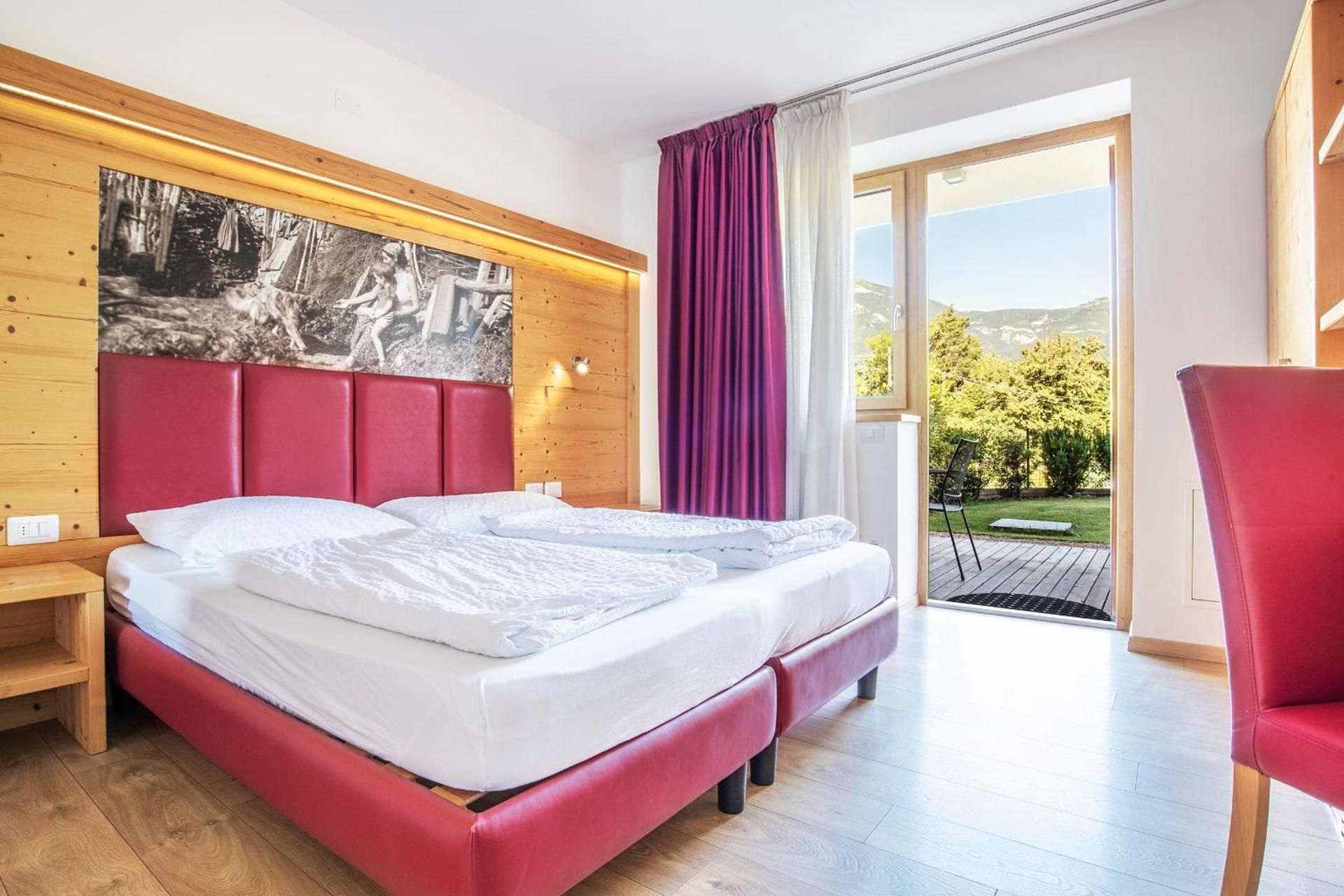 Double or Twin Room with Mountain View