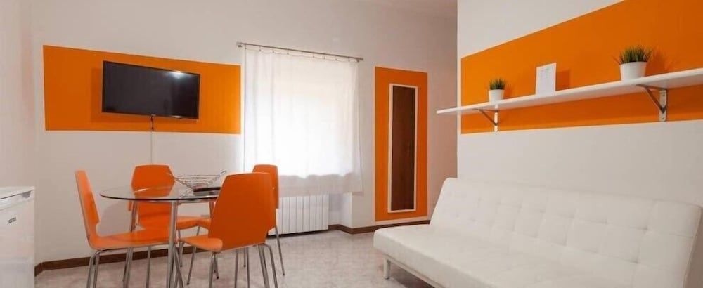 Apartment (Arancio)