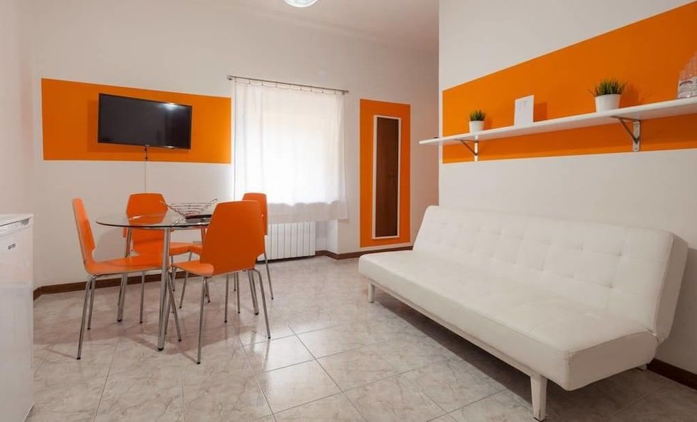 Apartment (Arancio)