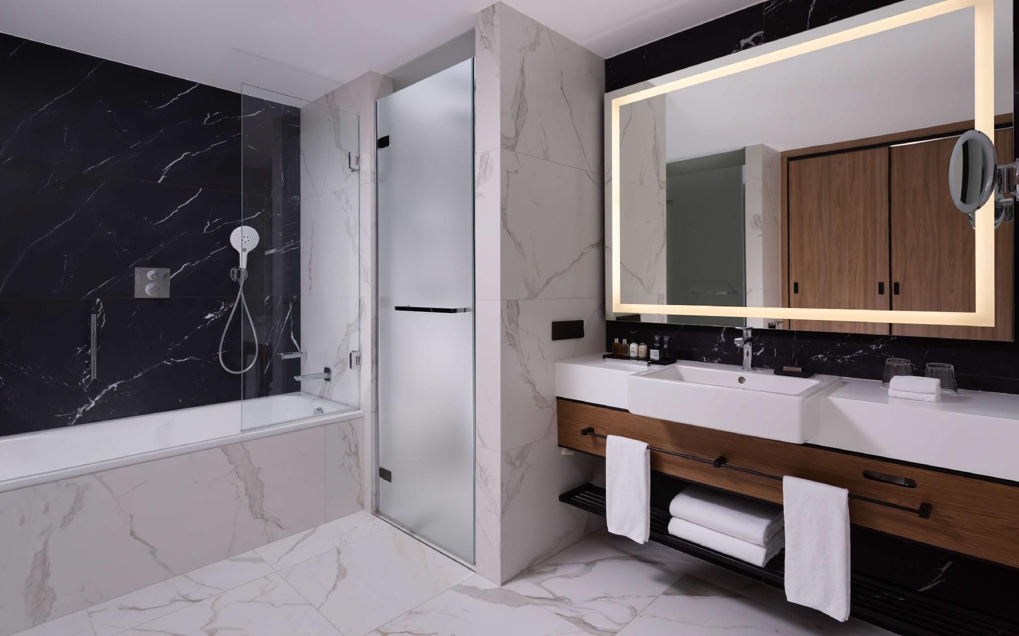 Junior Suite - Lounge Access