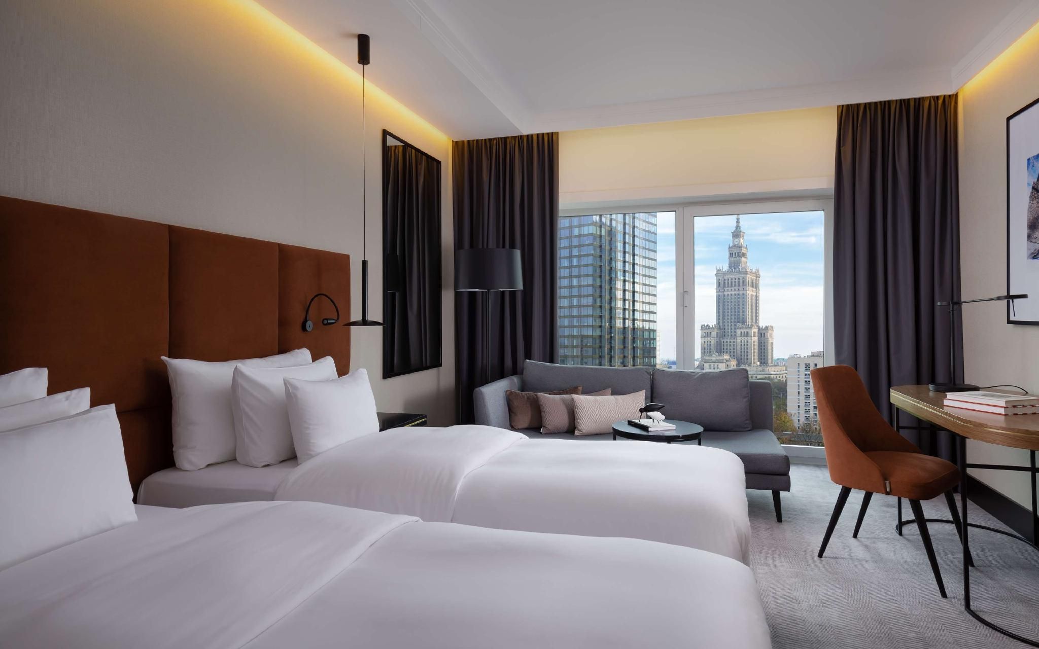 Executive Room - City Center View & Loun