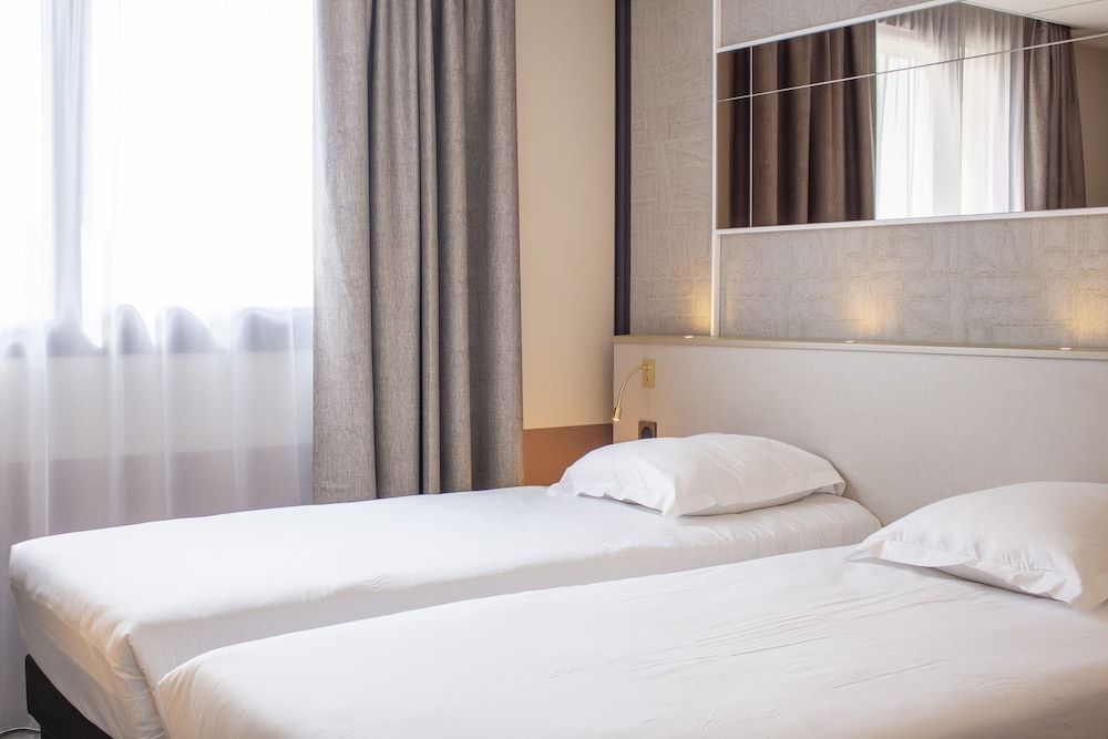 Brit Hotel Nantes La Beaujoire Parc Expo Communicating Family Room 3