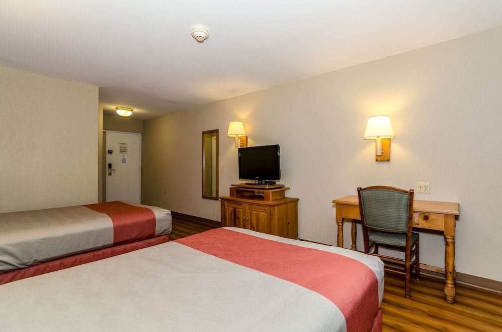 Standard Room, 2 Double Beds, Non Smoking