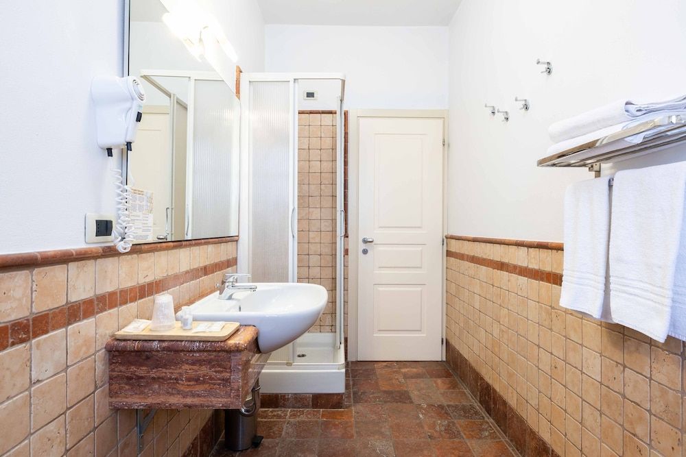 La Fertè Hotel Business Double or Twin Room, 1 Bedroom, Hill View 19