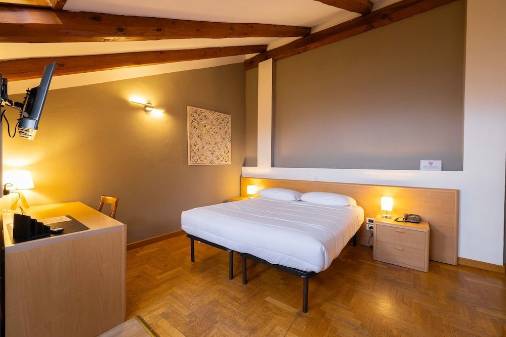 La Fertè Hotel Classic Room, 1 Bedroom, Hill View