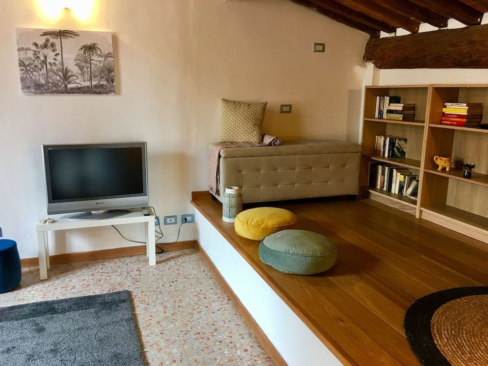 AwesHome - Lungarno Bellavista Penthouse Luxury Penthouse, 3 Bedrooms 50