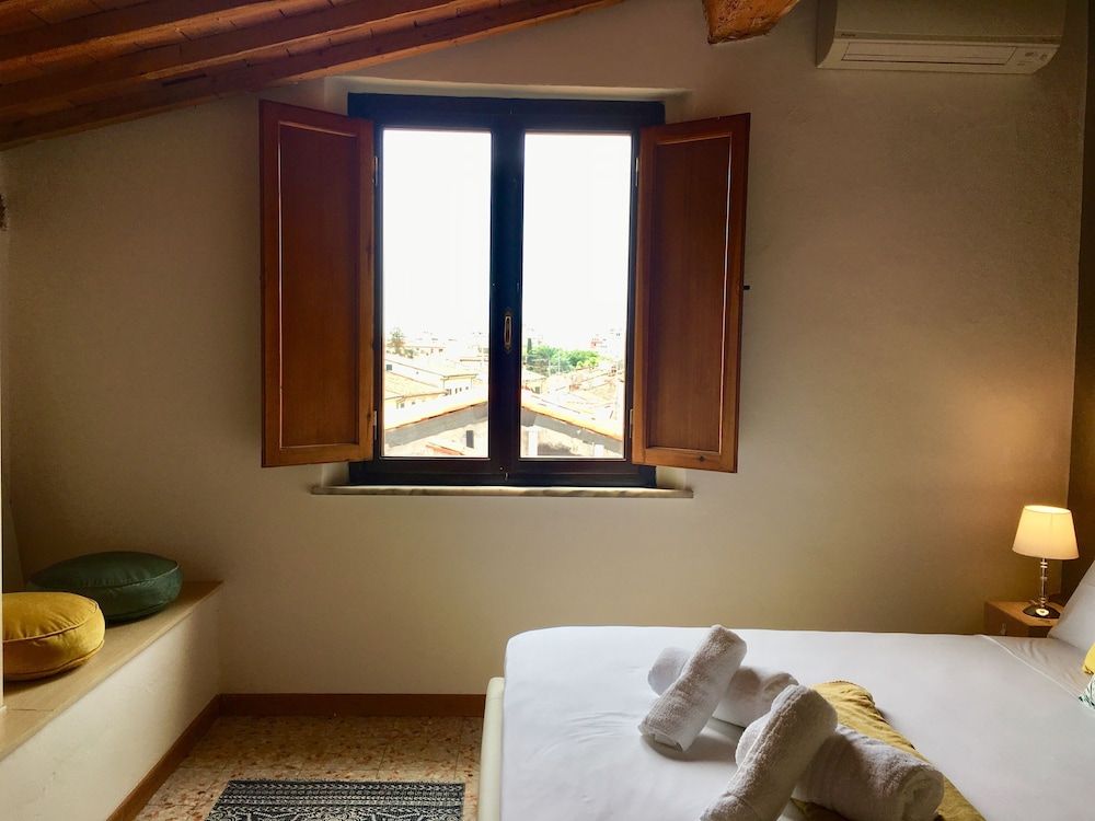 AwesHome - Lungarno Bellavista Penthouse Luxury Penthouse, 3 Bedrooms 35