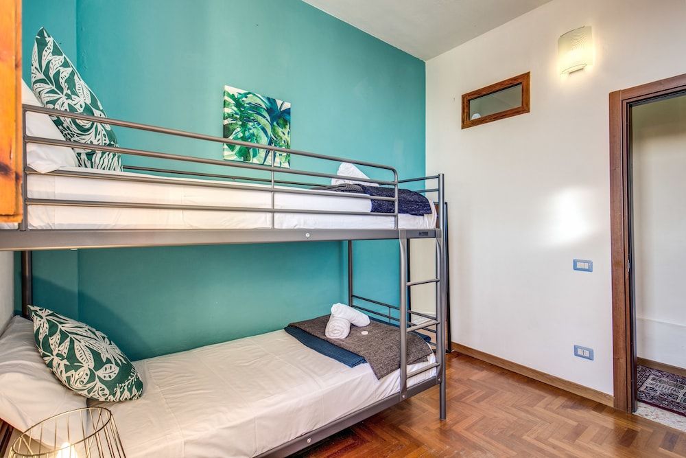 undefined AwesHome - Lungarno Bellavista Penthouse 10