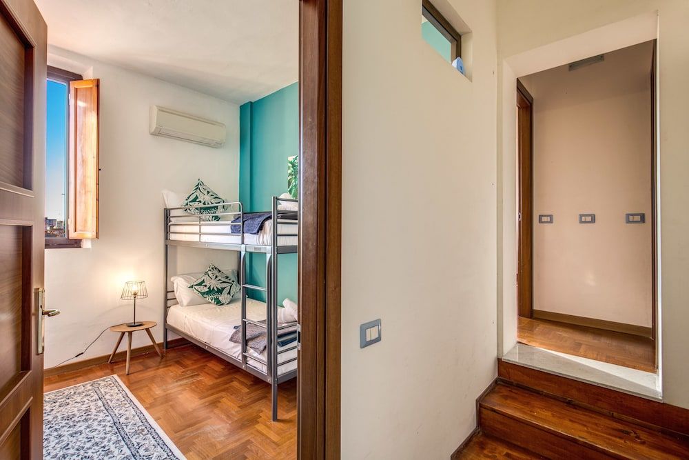 AwesHome - Lungarno Bellavista Penthouse Luxury Penthouse, 3 Bedrooms 40