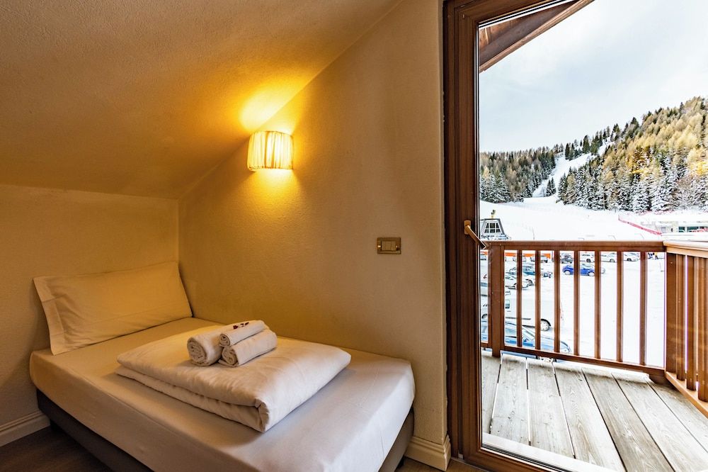 Hotel Grizzly Standard Triple Room 6