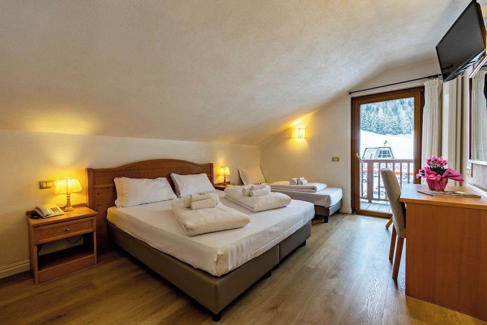 Hotel Grizzly Standard Triple Room 7