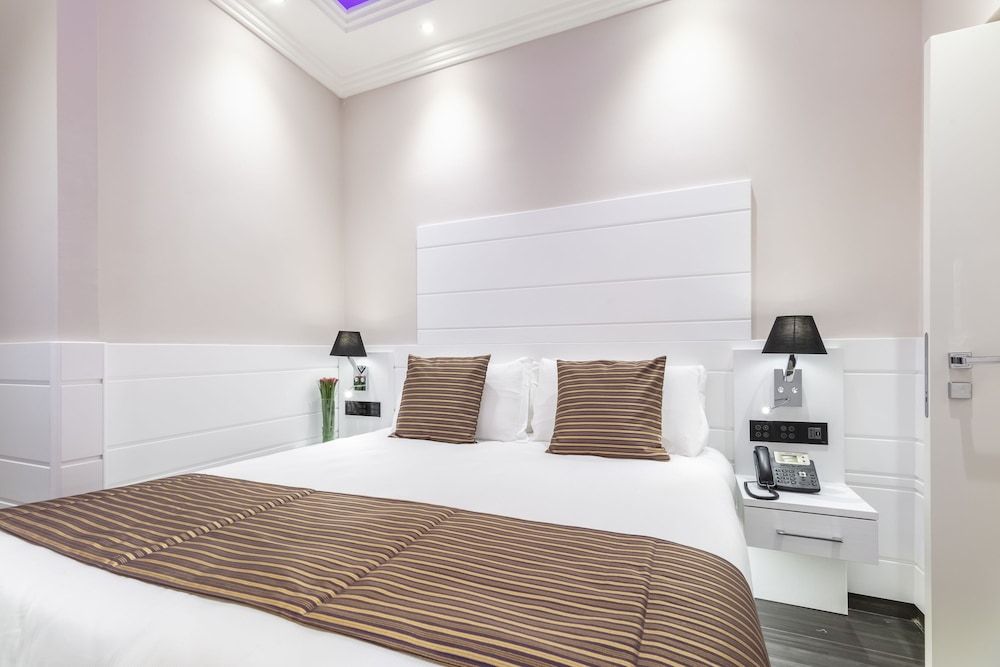 THE ONE Boutique Hotel & SPA Rome Smart Double Room 4