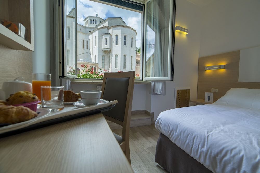 Classic Double or Twin Room, City View